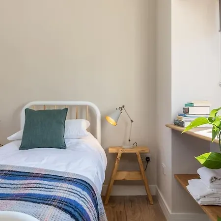 End Farm - The Sheep Shed Apartment *