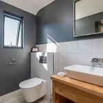 Apartment End Farm - The Sheep Shed